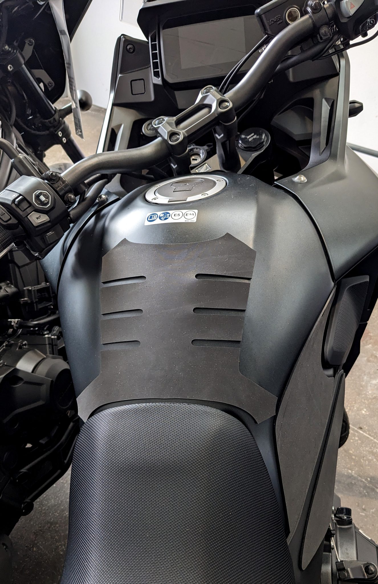 Eazi Grip Honda NX500 2024 Wrap Around Tank Grip